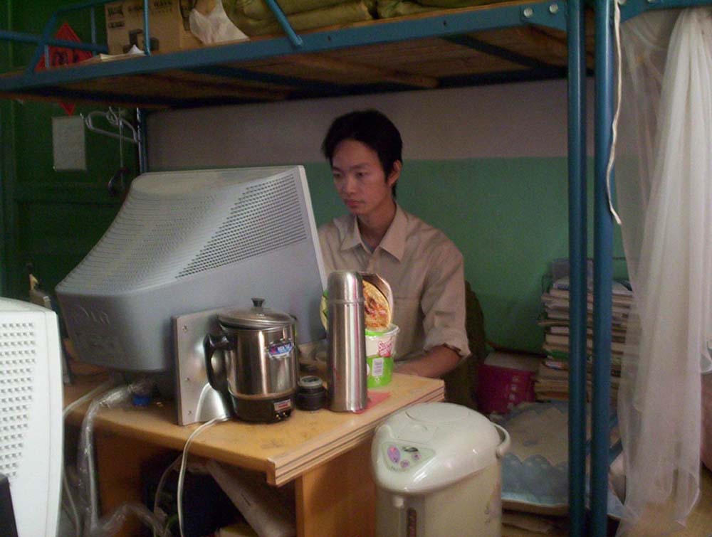 ��������